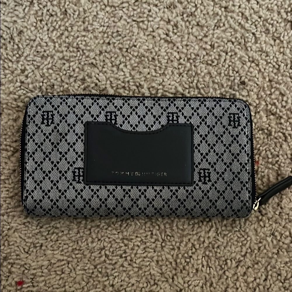 Tommy Hilfiger Gray and Navy Blue Wallet
